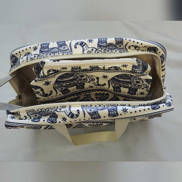 Narwey Set of Two Toiletry Bags Featuring Elephant Design - Picture 11 of 11